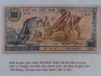 Tờ giấy bạc 100 đồng ra đời đại diện cho nền độc lập, tự do của Tổ quốc, chủ quyền thiêng liêng của quốc gia in hình Chủ tịch Hồ Chí Minh. (Ảnh tư liệu)